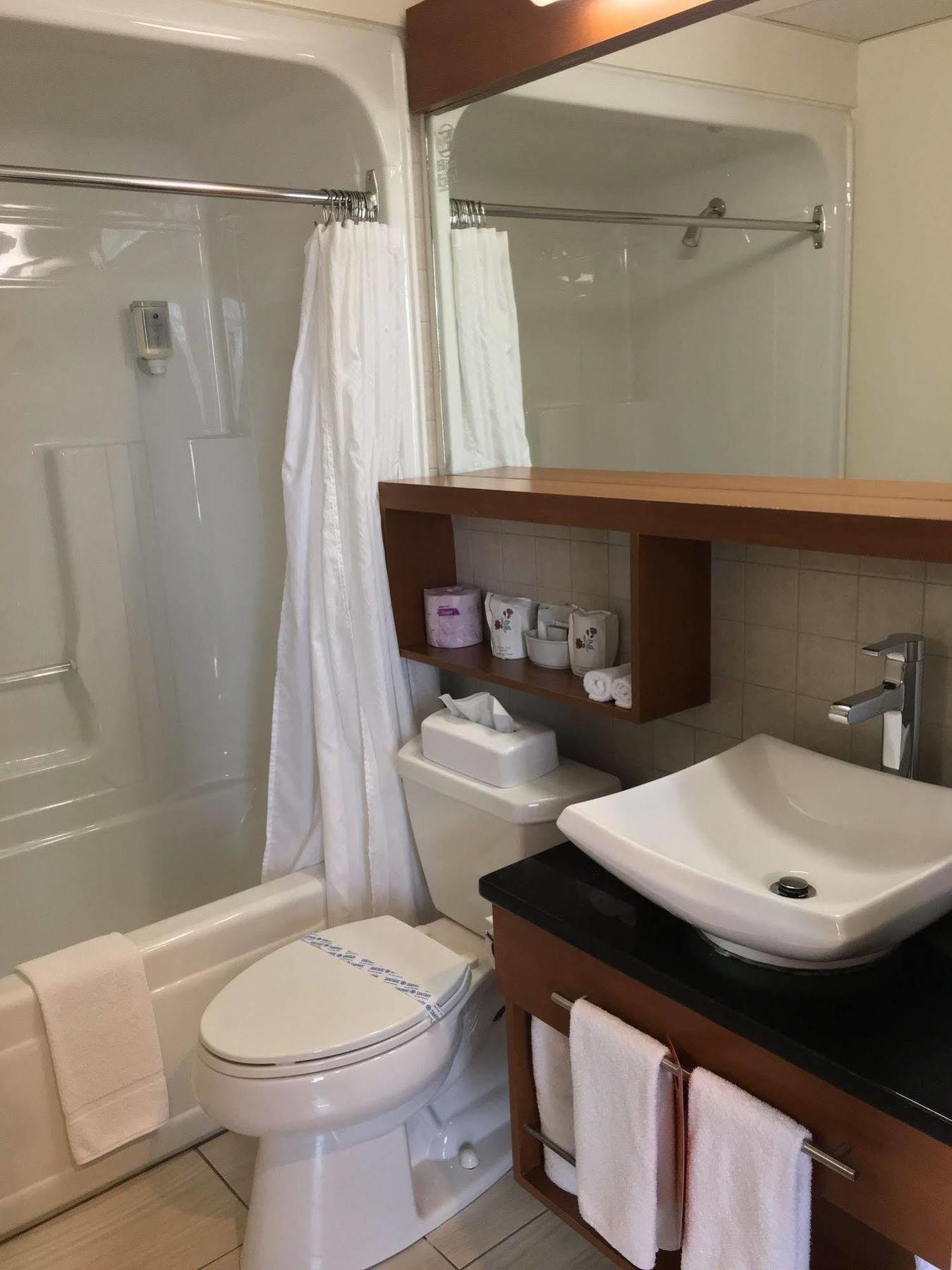 Hotel du Fjord Chicoutimi Extérieur photo