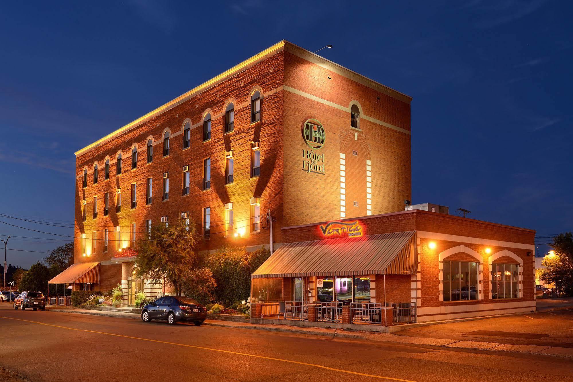 Hotel du Fjord Chicoutimi Extérieur photo